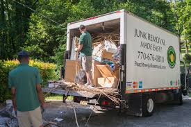Best Furniture Removal  in Escanaba, MI